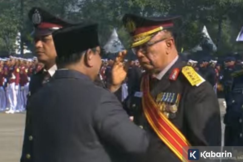 Helikopter Dikerahkan untuk Padamkan Kebakaran di TPA Jatiwaringin